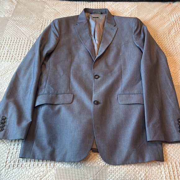 Men’s Perry Ellis Slim Suit
